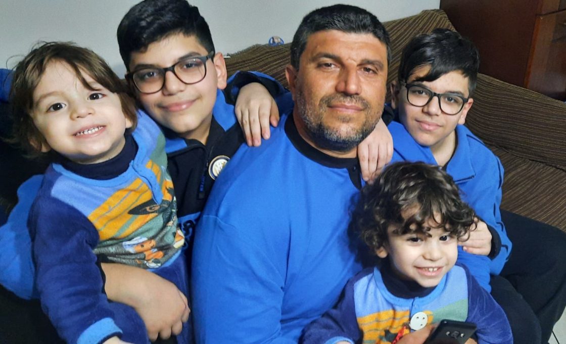 Auguri al miglior Papà di tuttol'universo!! I tuoi figli.AUGURI PAPA' SIMONE!!!