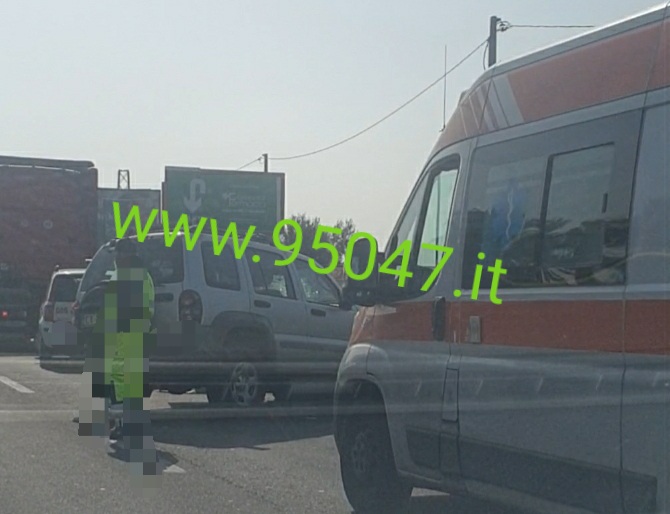 INCIDENTE SULLA SS121 NEI PRESSI SVINCOLO PALAZZOLO, FERITI