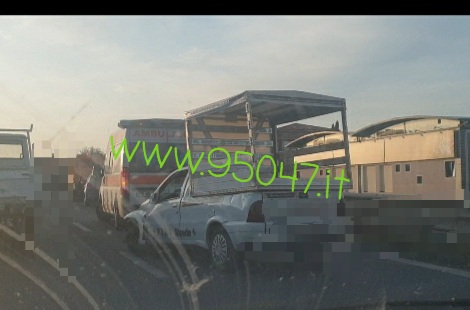 INCIDENTE SULLA SS121 NEI PRESSI SVINCOLO VALCORRENT