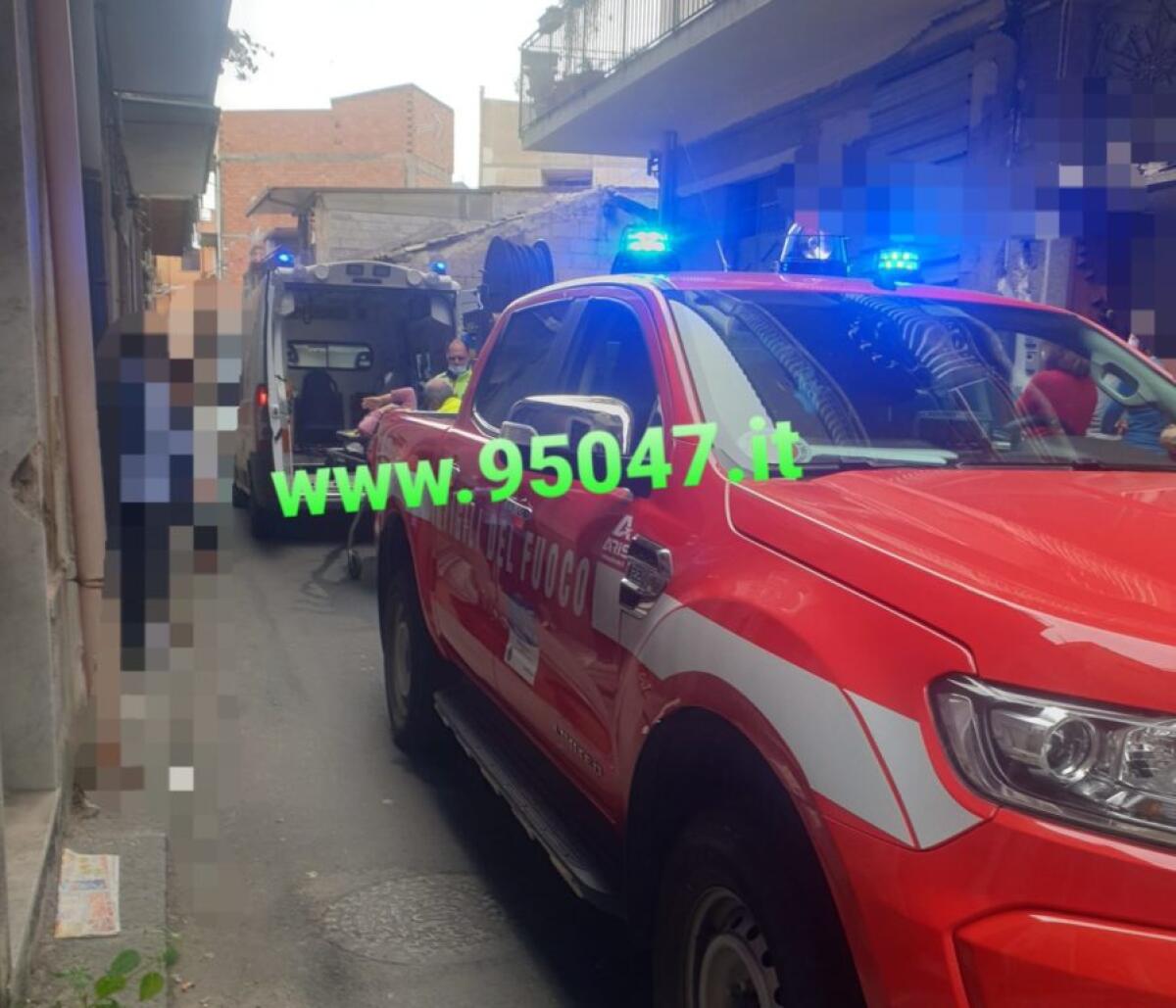 PATERNO’: CADE IN UNA VASCA, SOCCORSA DA VVF E 118 - 