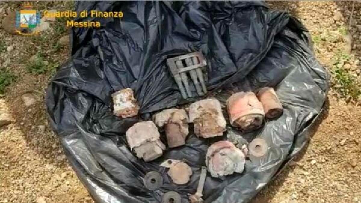 MESSINA, TROVATE 5 BOMBE A MANO DELLA SECONDA GUERRA MONDIALE TRA LE STERPAGLIE - 