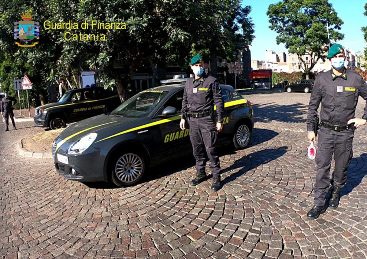 MULTATO DAI FINANZIERI ADRANITA CHE, SENZA ALCUN MOTIVO, SI AGGIRAVA PER IL PAESE DI BIANCAVILLA NONOSTANTE QUEST’ULTIMO FOSSE STATO DICHIARATO “ZONA ROSSA” - 