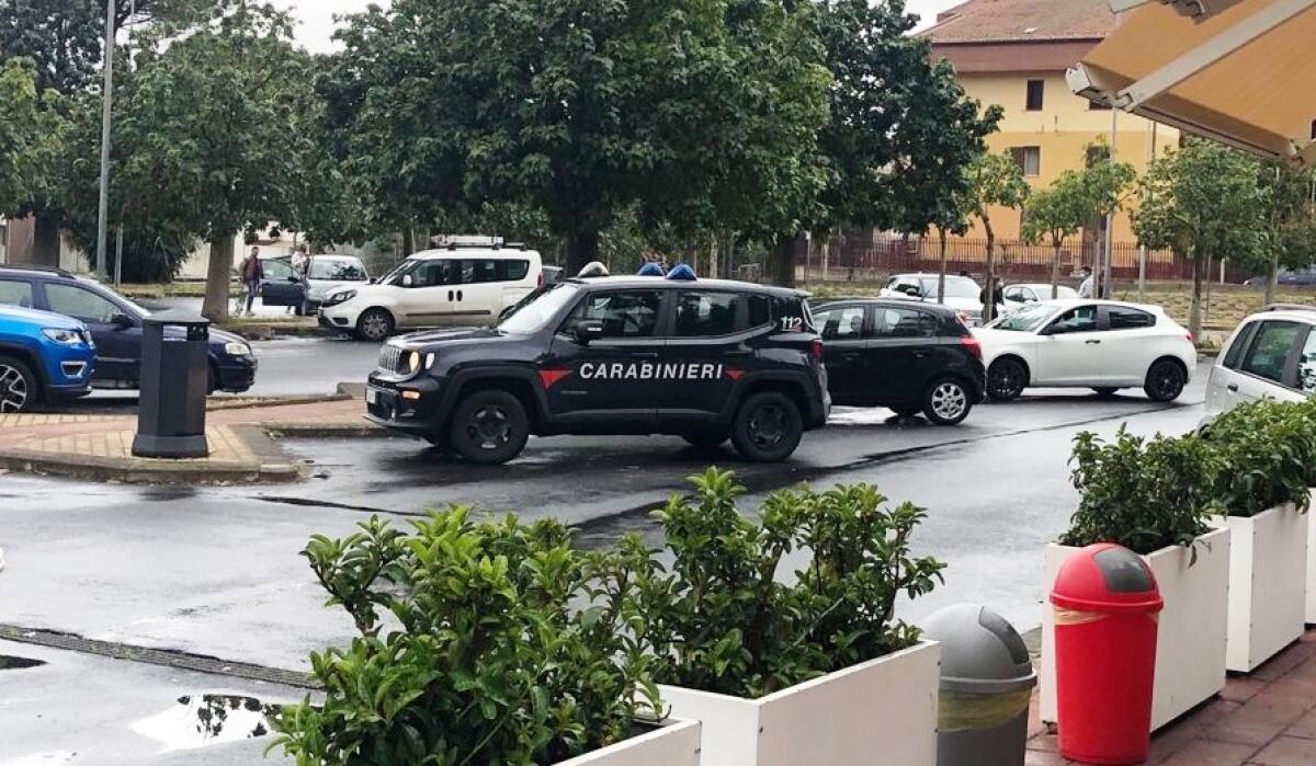 SCORDIA, PESTATO A SANGUE PER ERRORE: DENUNCIATI MADRE E FIGLIO - 