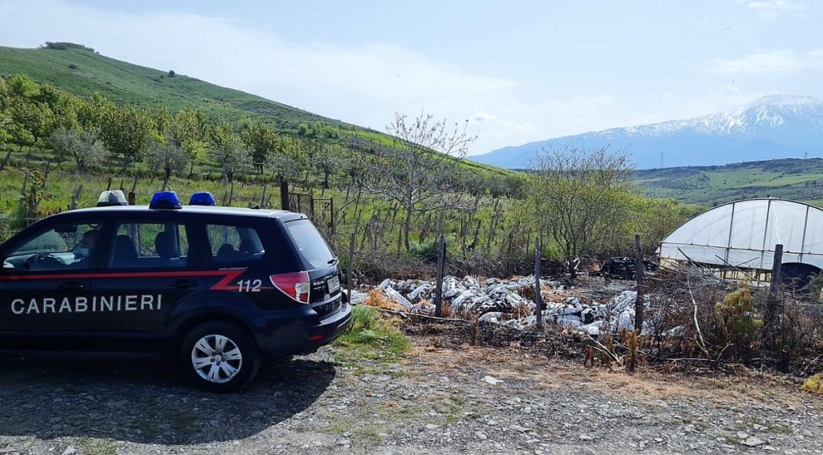 MANIACE: CHIAMA IL 112 DICENDO D’AVER APPICCATO UN INCENDIO SU DUE VEICOLI MA VOLEVA SOLO L’ATTENZIONE DELLE AUTORITÀ - 
