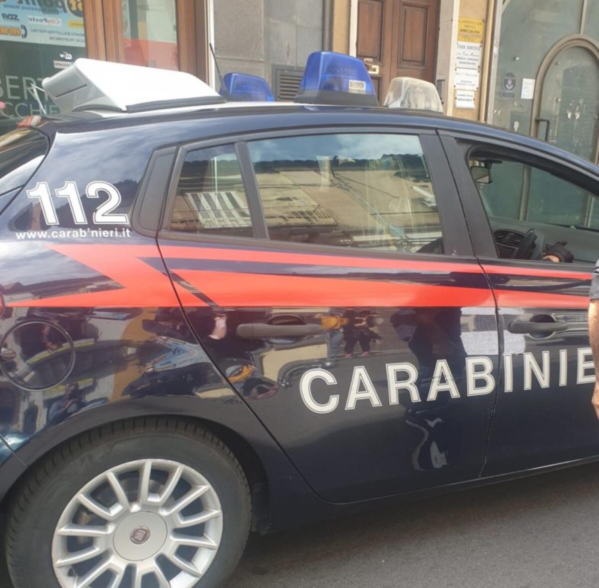 PATERNÒ: RISSA IN PIENO GIORNO IN VIA VITTORIO EMANUELE - 