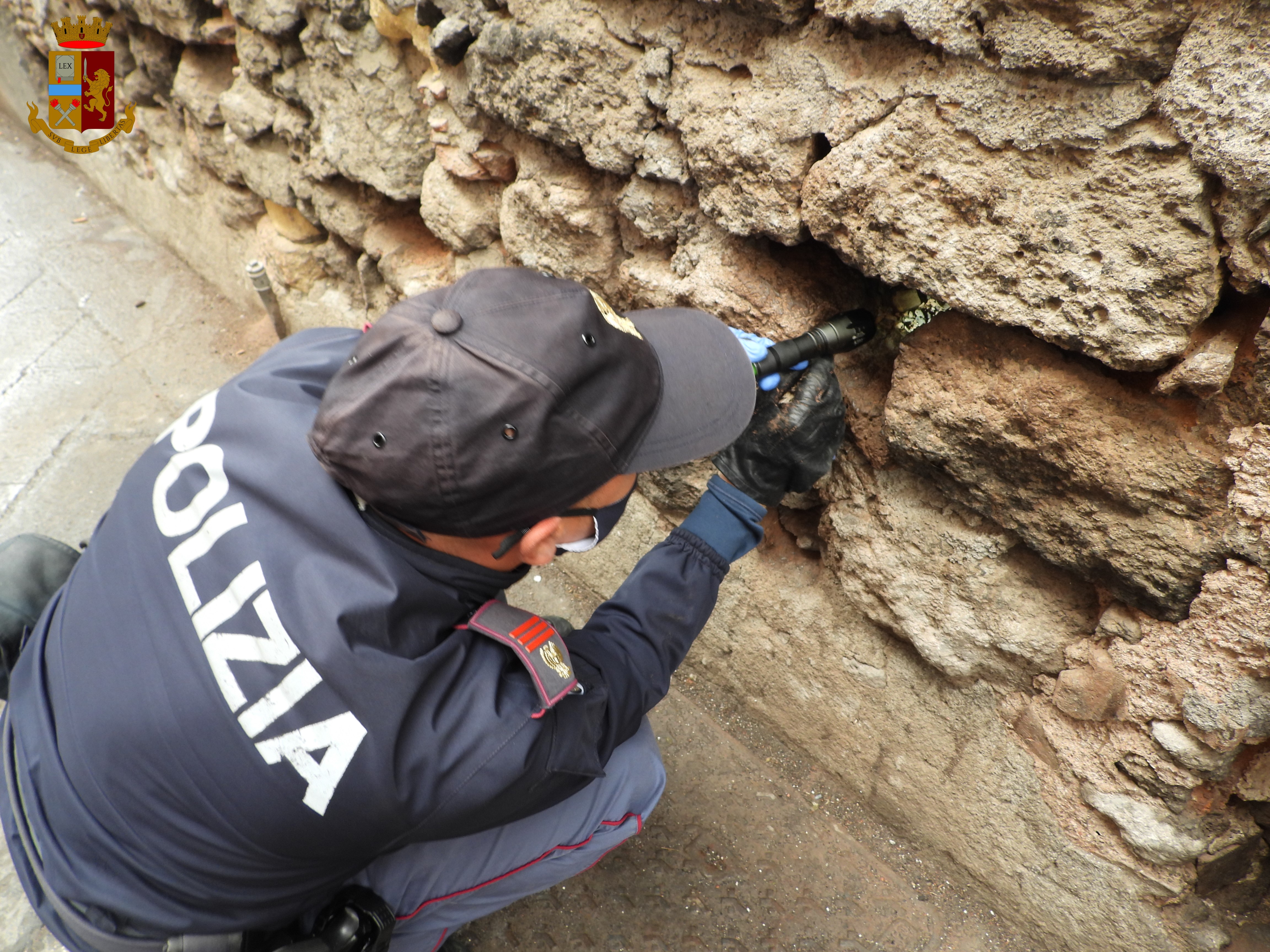 MAXI OPERAZIONE DI POLIZIA A CATANIA, A SAN BERILLO VECCHIO MULTE, SEQUESTRI E DENUNCE
