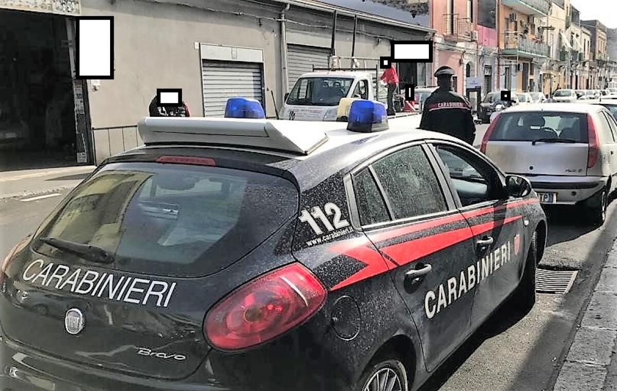 CATANIA, “ERBA” NASCOSTA TRA LE BOMBOLE DEL GAS, ARRESTATO COMMERCIANTE - 