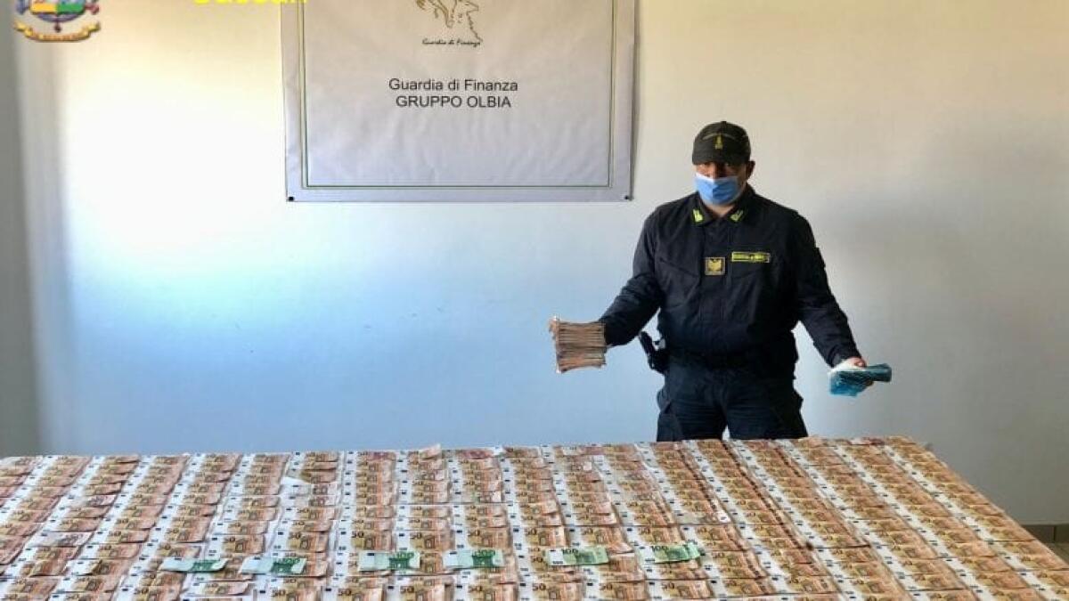 DISOCCUPATO SICILIANO SBARCA A OLBIA  CON 50MILA EURO IN CONTANTI: DENUNCIATO - 