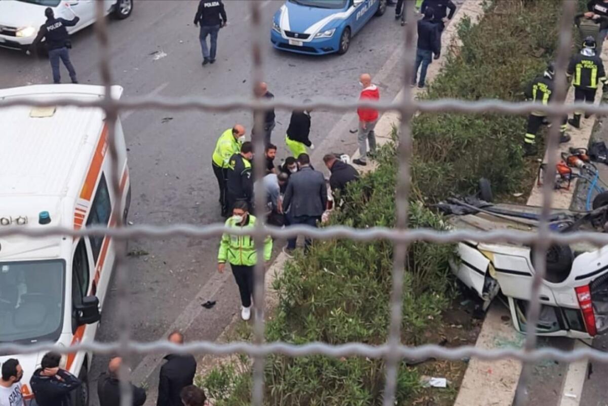 INCIDENTE STRADALE A PALERMO, DECEDUTA ANCHE L'ALTRA RAGAZZA CHE VIAGGIAVA SULLA PANDA. SONO 14 I FERITI - 