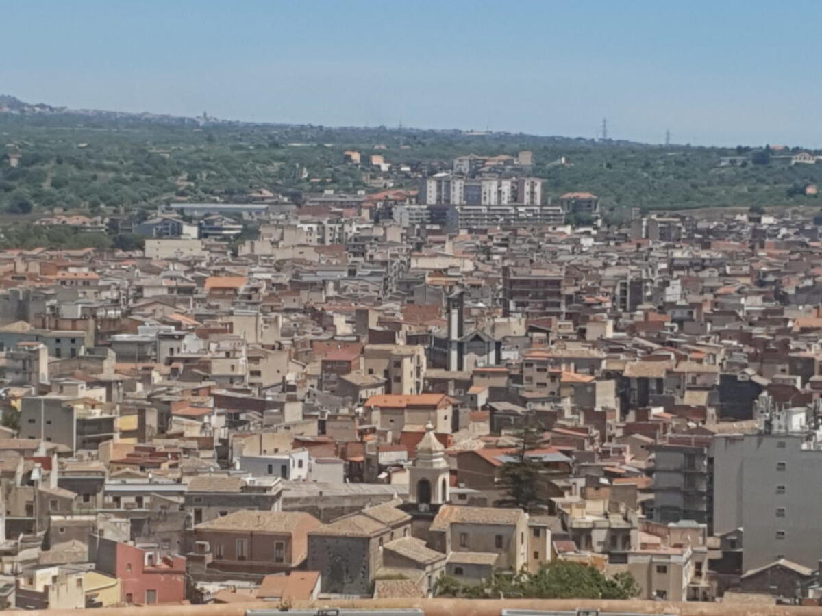 ALLE ORE 14, PATERNO’ E' LA  CITTÀ’ PIÙ CALDA DELLA SICILIA - 
