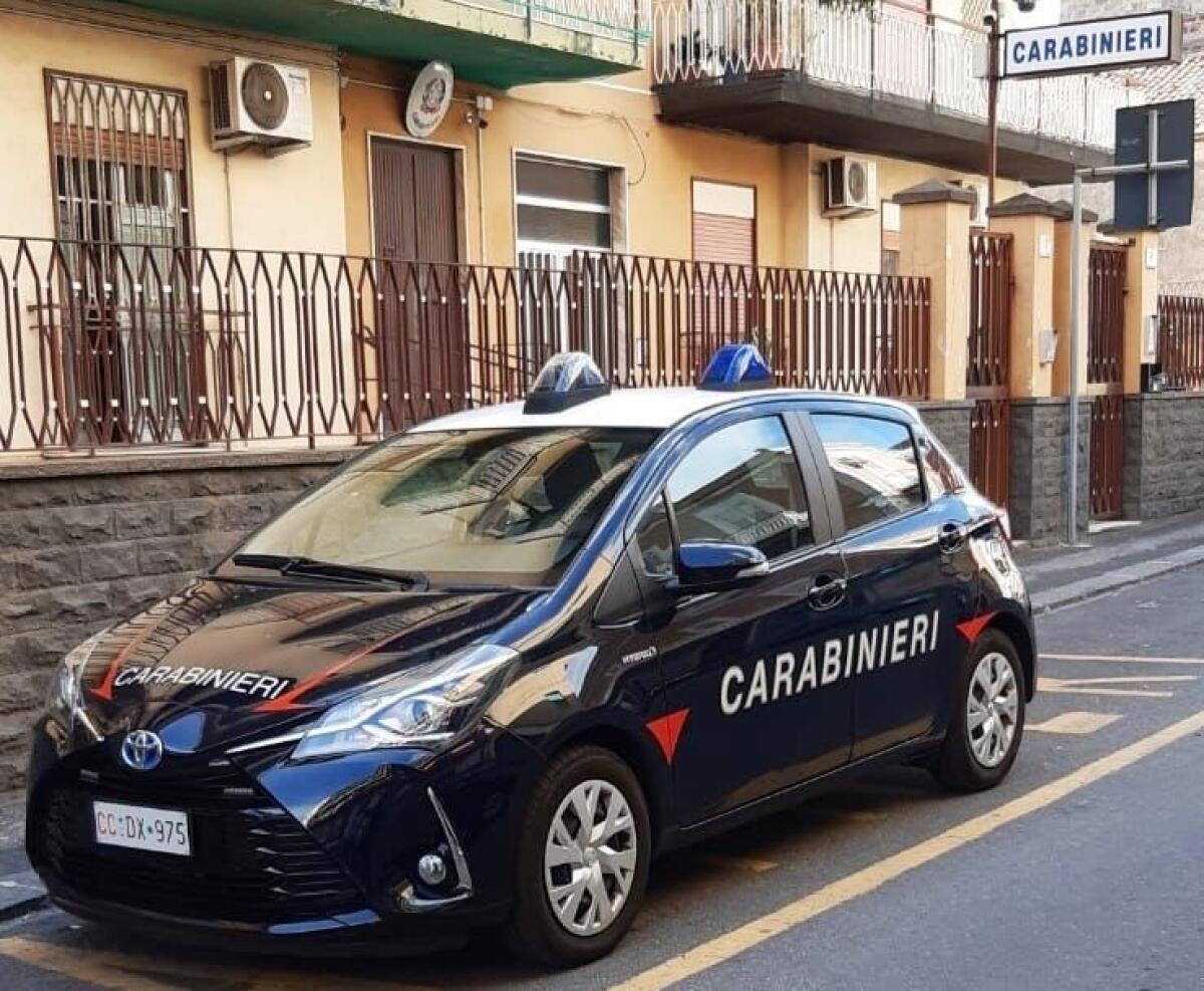 CATANIA: COMPRA CHITARRA RUBATA E LA PROPONE ALLA VITTIMA, DENUNCIATO - 