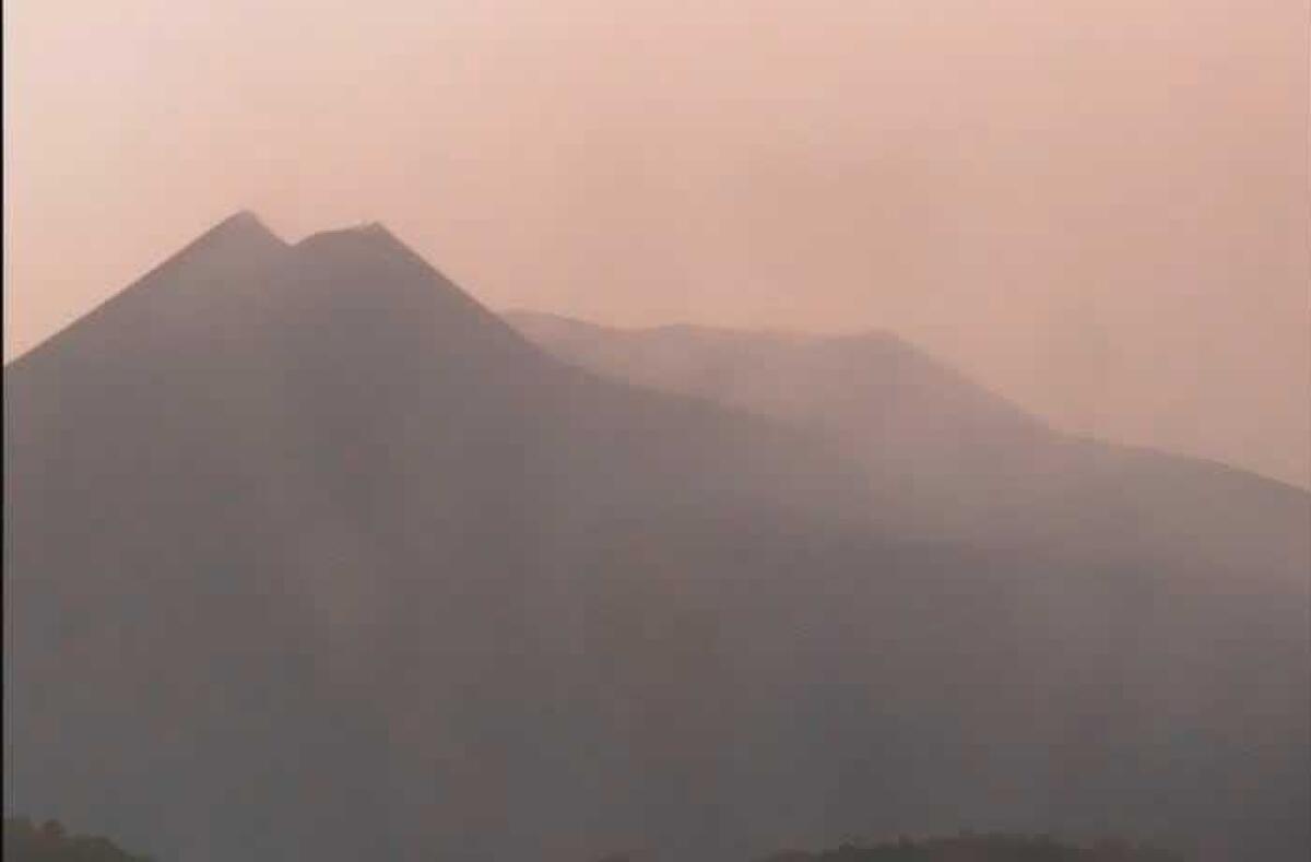 SCIAME SISMICO IN CORSO SULL'ETNA - 