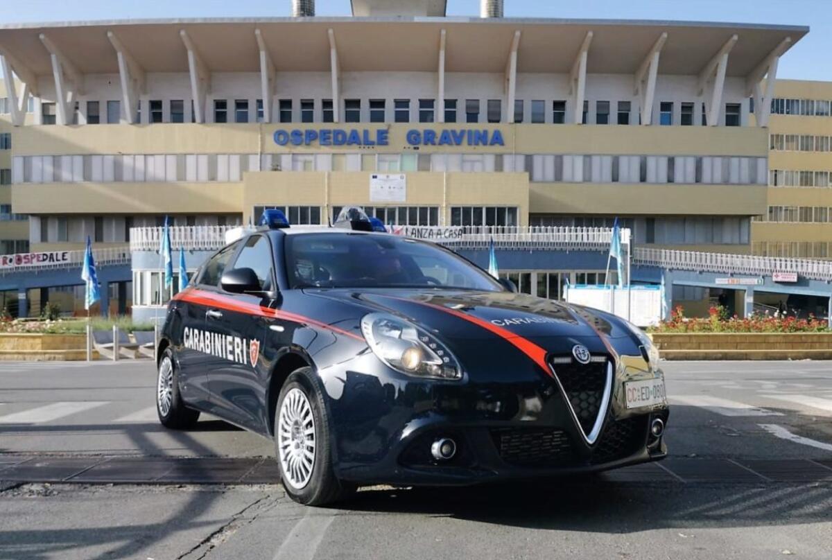 CALTAGIRONE, SULL'AMBULANZA NON SOLO OSSIGENO E BARELLA MA ANCHE MUNIZIONI - 