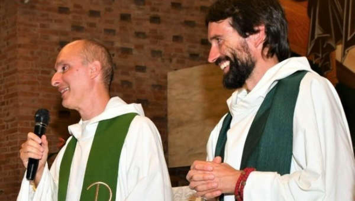 CITTÀ DI CASTELLO: SIA IL PARROCO CHE IL VICE LASCIANO LA TONACA PER AMORE - 