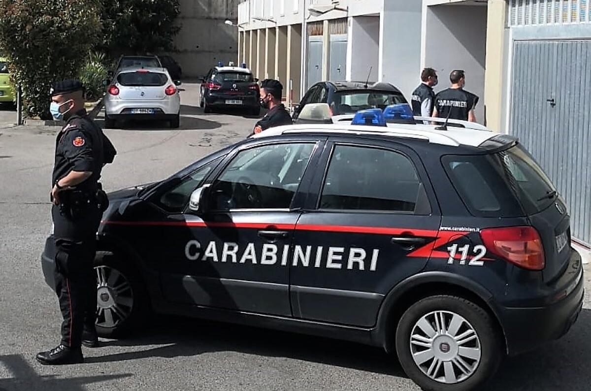 CATANIA IL LABRADOR IVAN TROVA 35 DOSI DI COCAINA NELLE MUTANDE, 45ENNE ARRESTATO - 