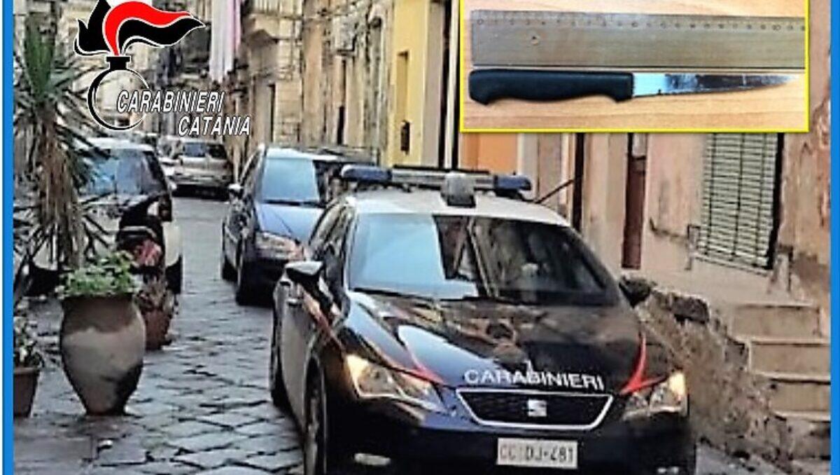 CATANIA: PICCHIA LA SORELLA E LA MINACCIA CON UN COLTELLO PER PDEBITO DI 40 EURO - 