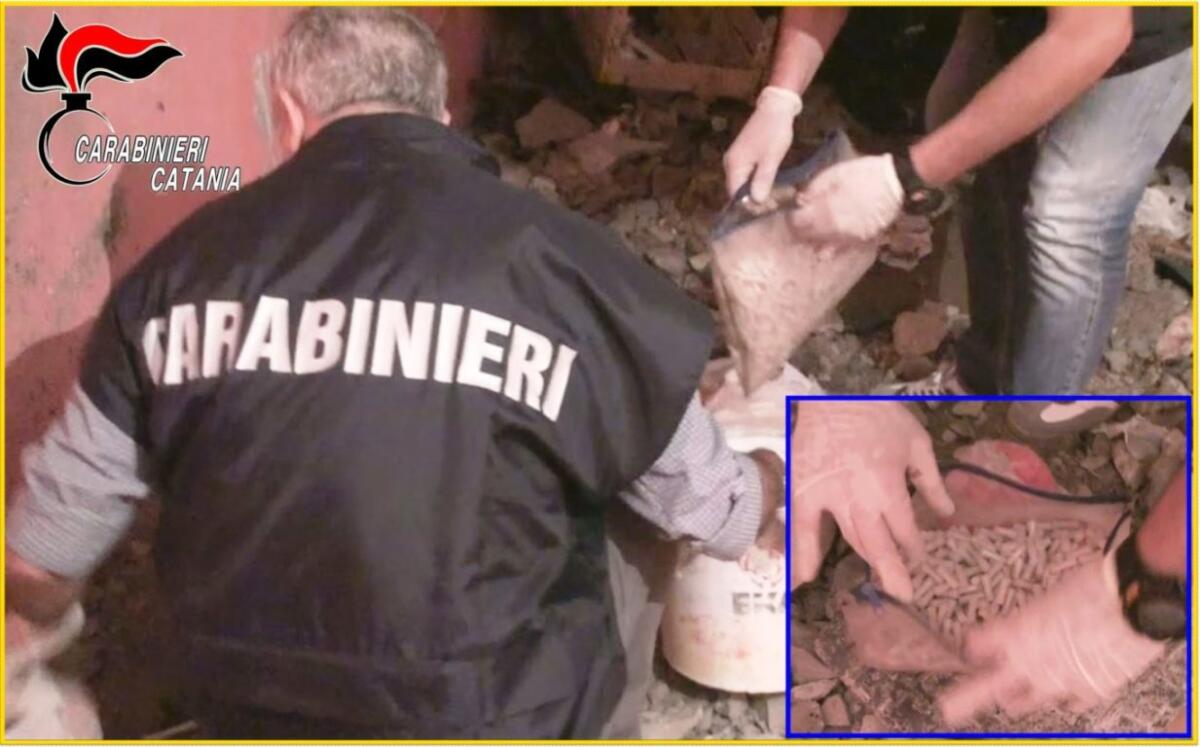 CATANIA. PRESO IN CASA DI UN PARENTE UNO DEI TRAFFICANTI DI DROGA DEL CLAN NIZZA - 
