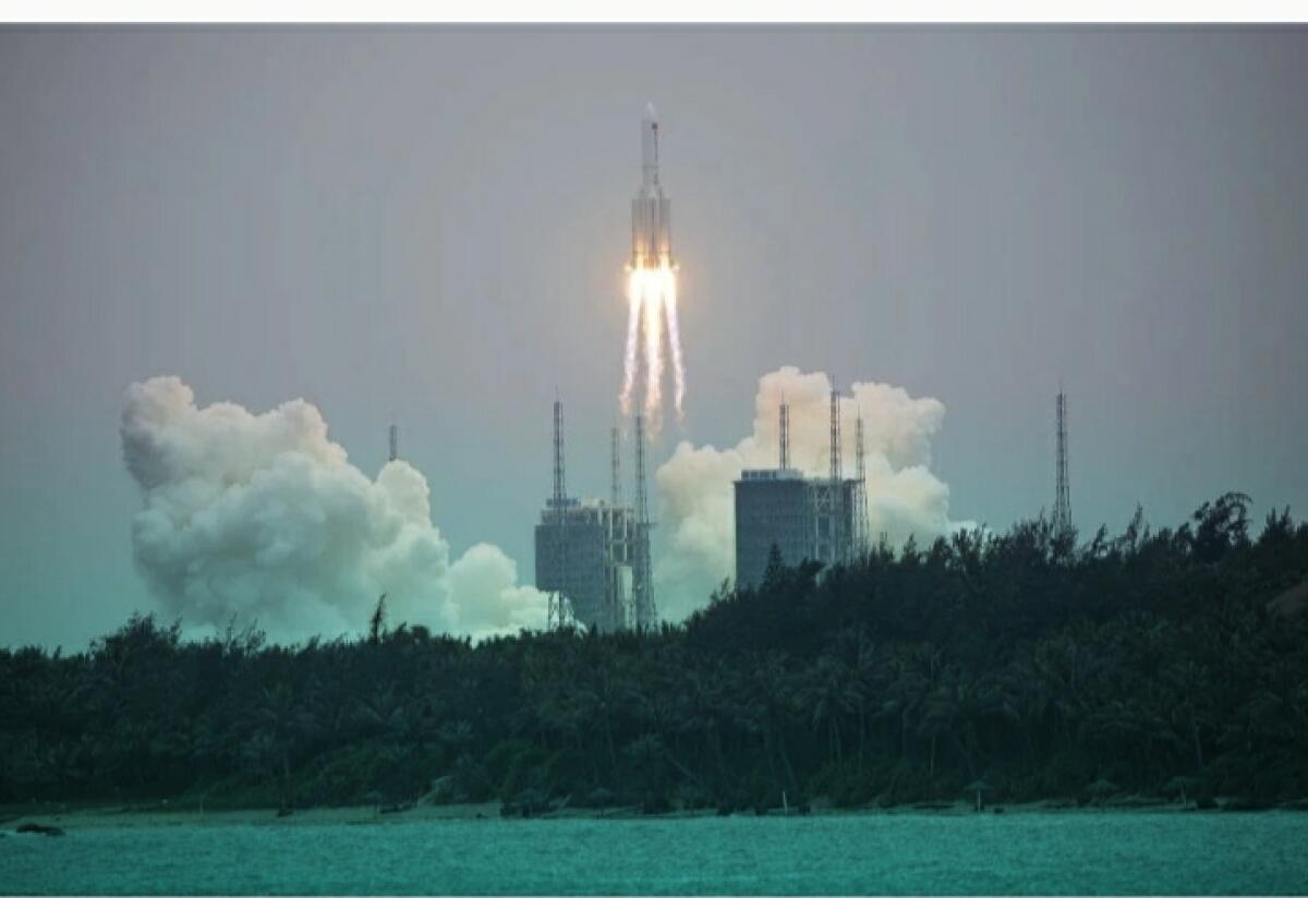 UN RAZZO CINESE IN "CADUTA LIBERA" PUÒ COLPIRE L'ITALIA, RIUNITO TAVOLO TECNICO DALLA PROTEZIONE CIVILE - 