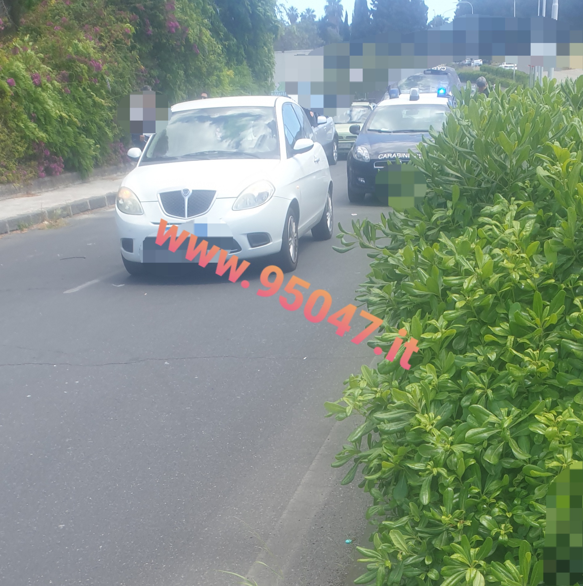 PATERNÒ, SCONTRO AUTO SCOOTER AL CORSO ITALIA, DUE FERITI