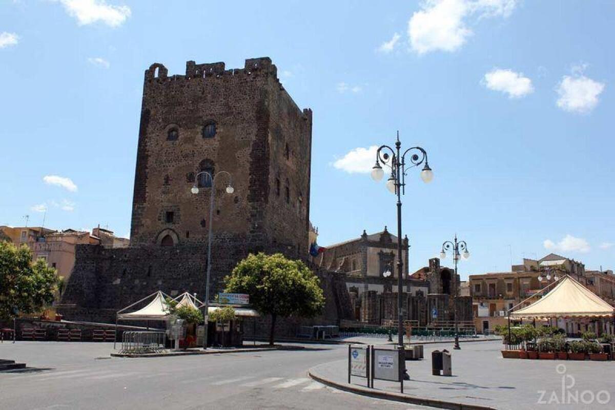 ADRANO, MINORENNE INDAGATO A PIEDE LIBERO PER DETENZIONE E SPACCIO DI “ERBA” - 