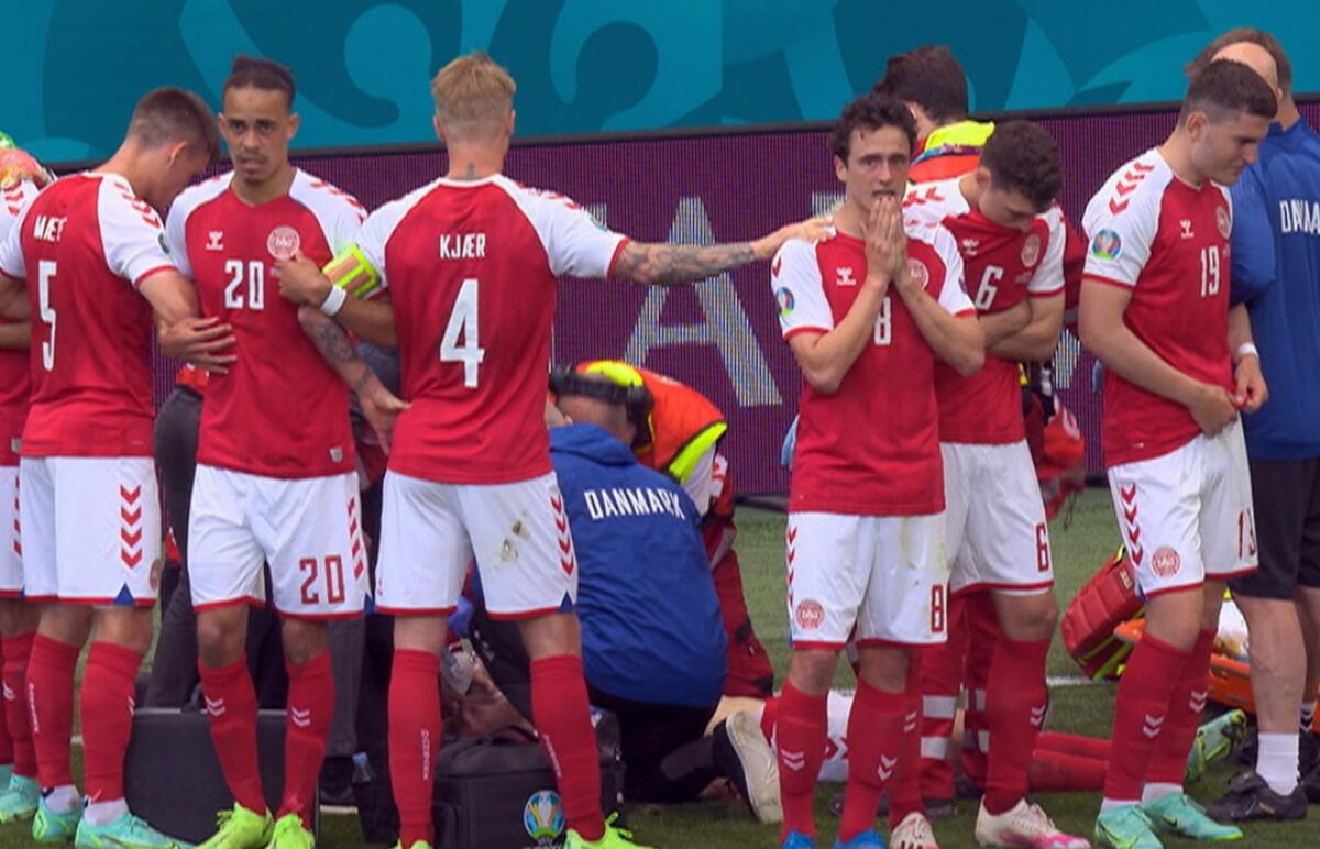 DANIMARCA-FINLANDIA: ERIKSEN PERDE I SENSI. NECESSARIO IL MASSAGGIO CARDIACO - 