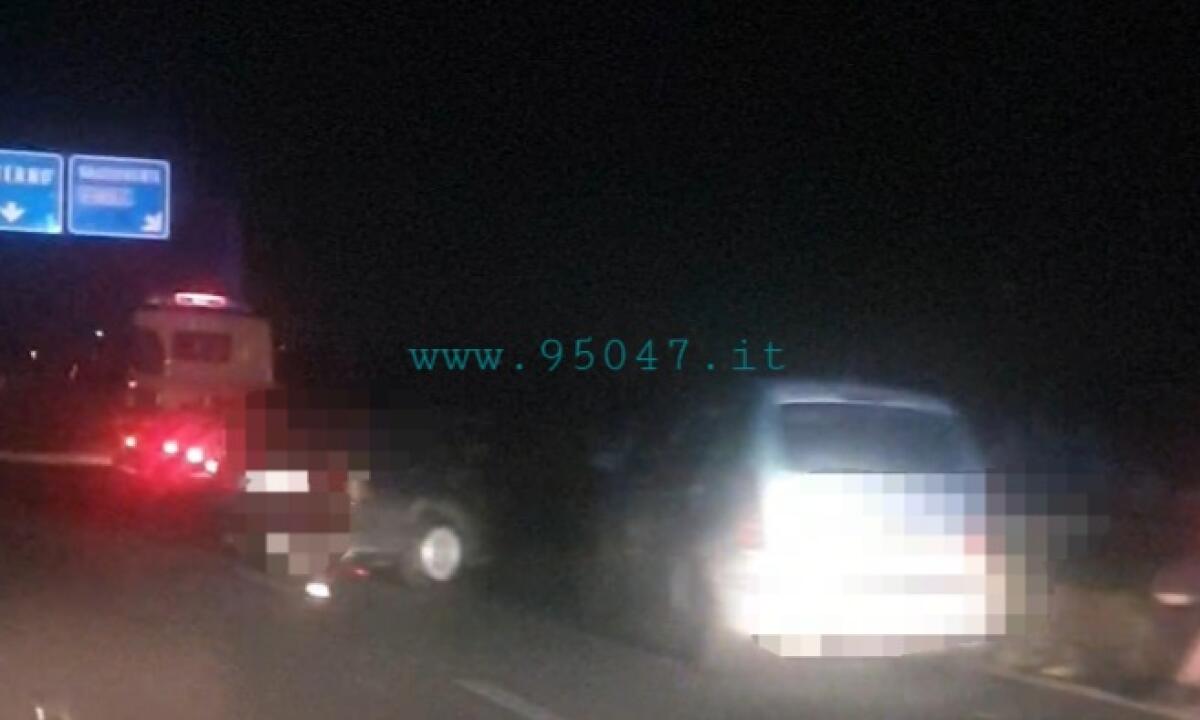 INCIDENTE  SCONTRO TRA DUE AUTO SULLA STATALE 121 - 