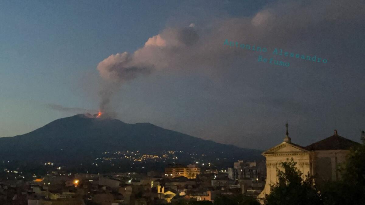 ETNA. AGGIORNAMENTO L'ATTIVITÀ STROMBOLIANA DAL CRATERE DI SUD-EST È PASSATA A FONTANA DI LAVA. - 