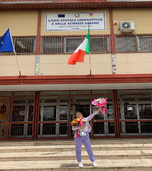 ALESSIA DE RICCARDISLICEO LINGUISTICO "F. DE SANCTIS" 5° Sez. DL.