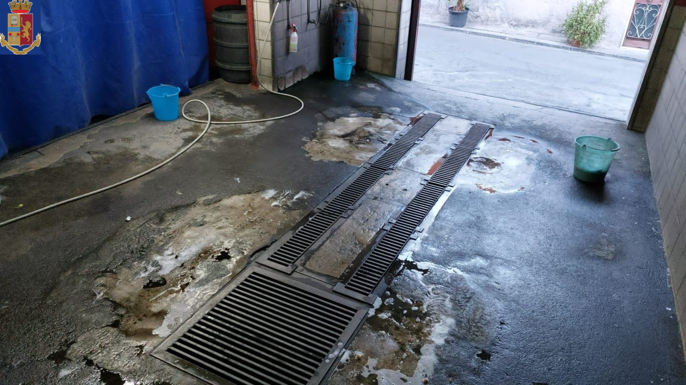 CATANIA: LA POLIZIA DI STATO INDAGA I TITOLARI DI DUE AUTOLAVAGGI PER SFRUTTAMENTO MINORILE E DI LAVORATORI EXTRACOMUNITARI