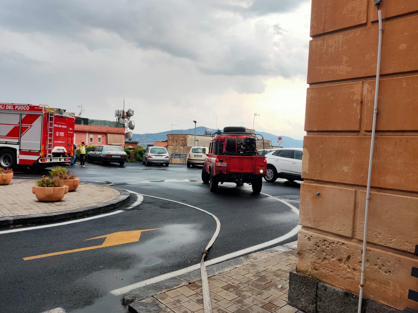 MALTEMPO SU BRONTE.  PRINCIPIO DI ALLAGAMENTO AL PRONTO SOCCORSO