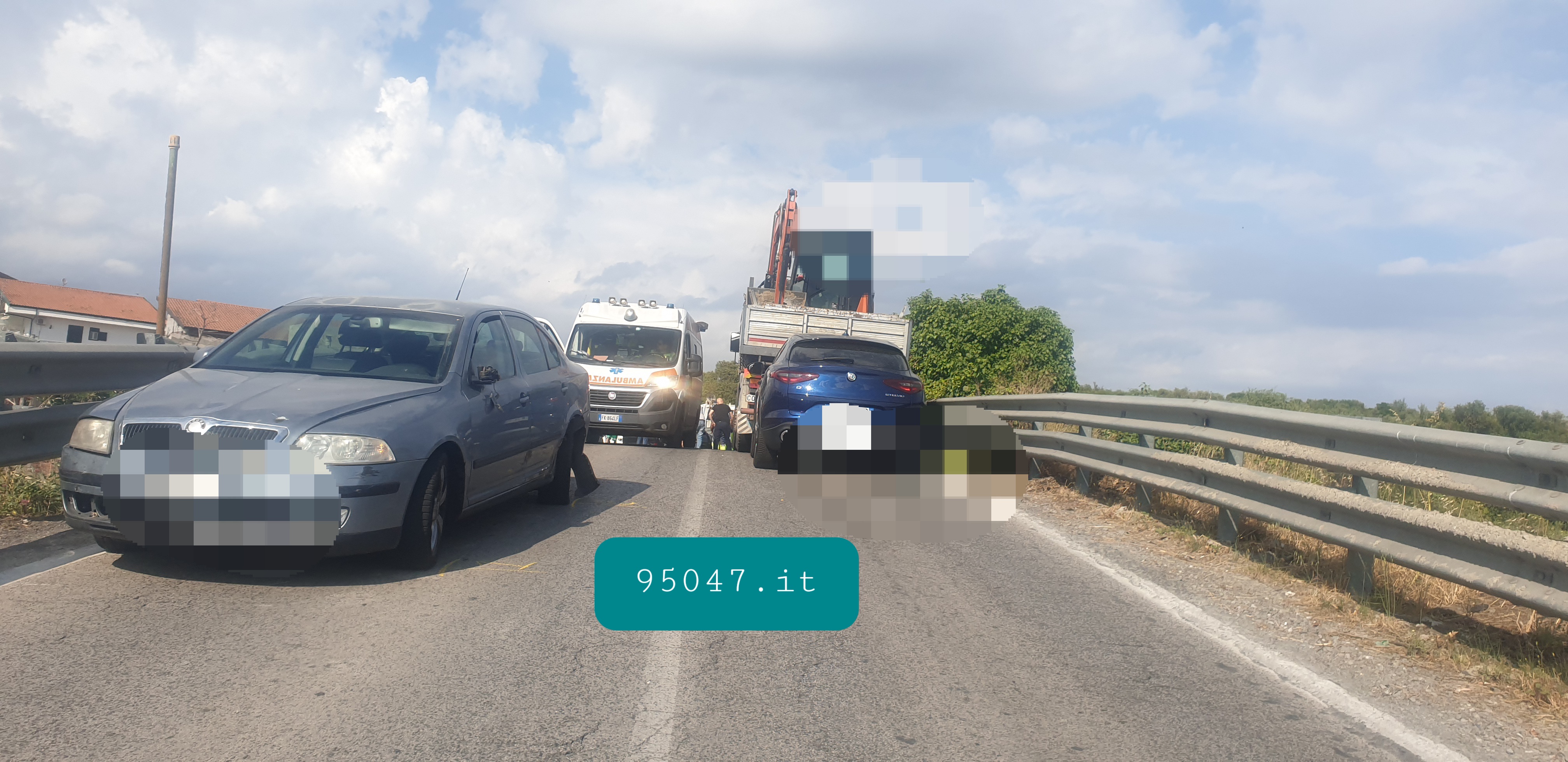 PATERNO’: TAMPONAMENTO A CATENA IN VIA MONGIBELLO