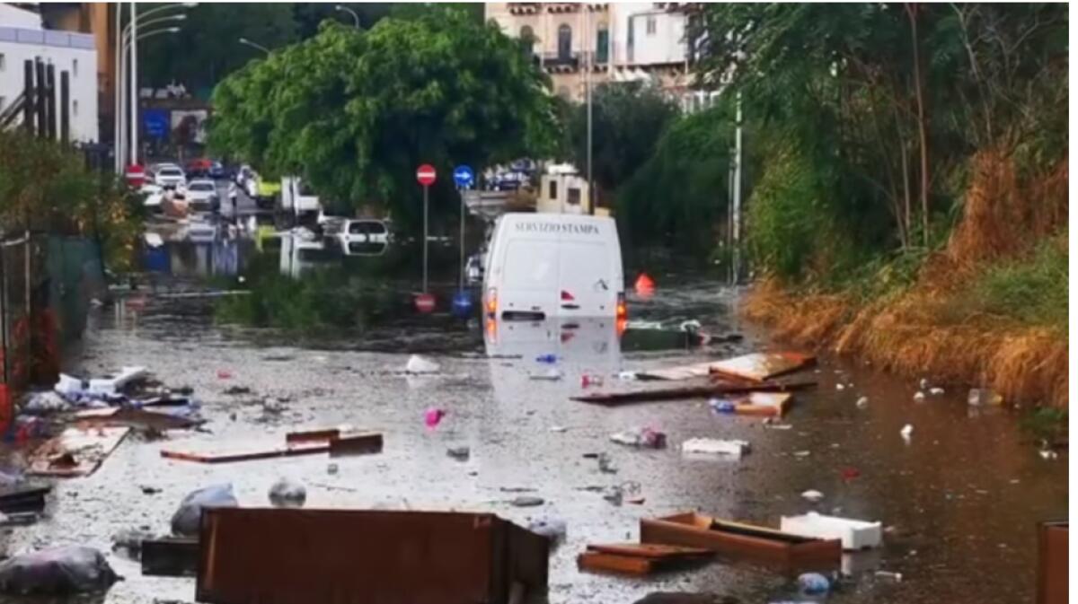 MALTEMPO, VIOLENTO NUBIFRAGIO A PALERMO: STRADE ALLAGATE - 