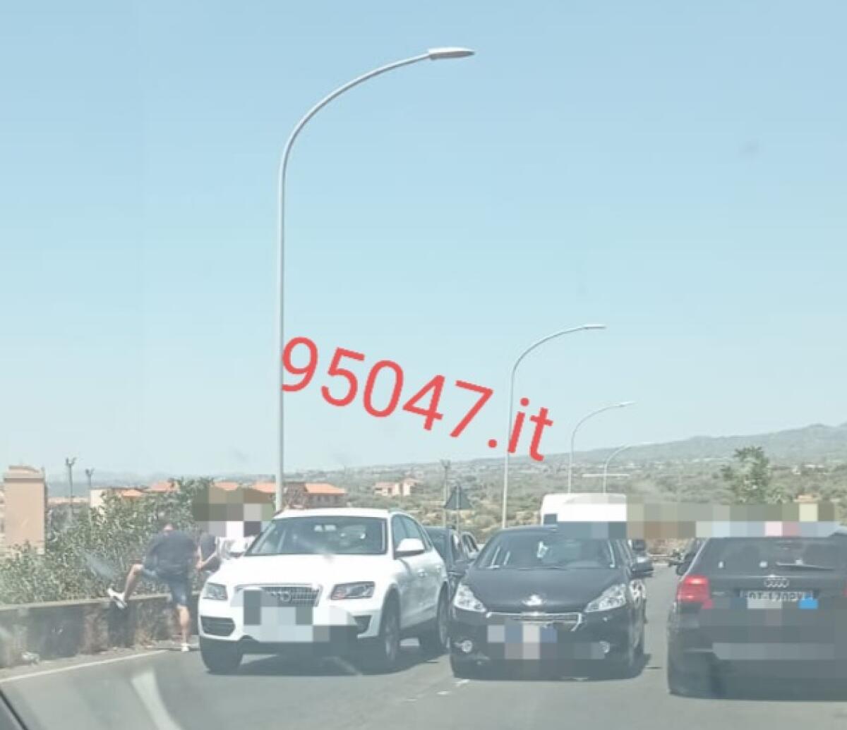 PATERNÒ: TAMPONAMENTO TRA 3 AUTO AL CORSO ITALIA - 