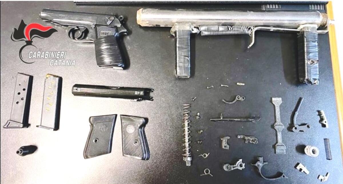 BRONTE. SI DILETTAVA A COSTRUIRE ARMI: DENUNCIATO - 