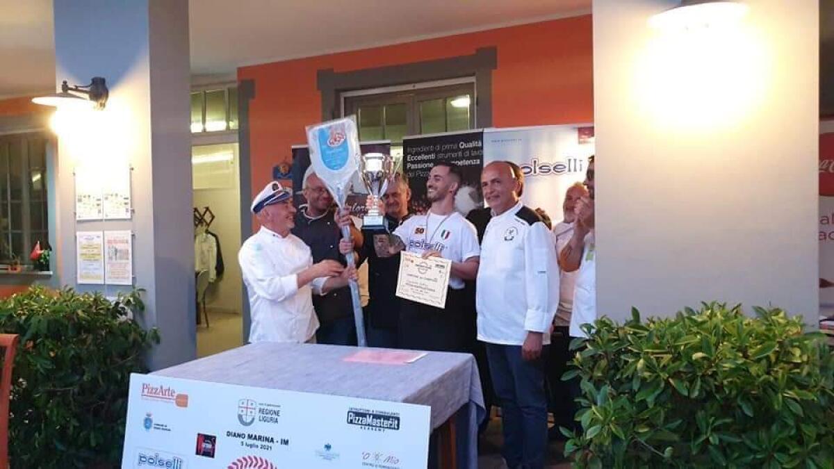 IL PATERNESE VINCENZO SCALISI VINCE IL CAMPIONATO ITALIANO DI PIZZA 2021 - 