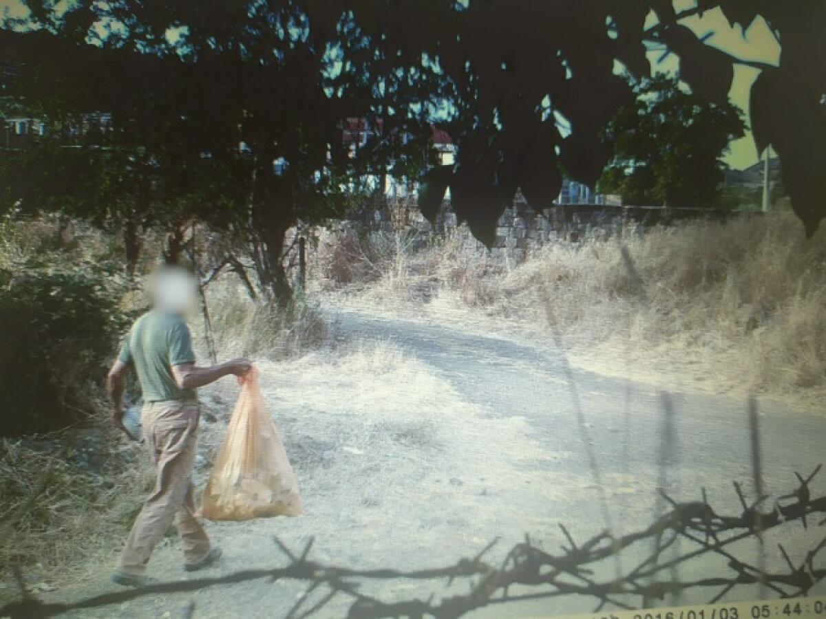 BRONTE:  GUERRA AGLI SPORCACCIONI. LE FOTO TRAPPOLE NE BECCANO 12 IN POCHI GIORNI - 