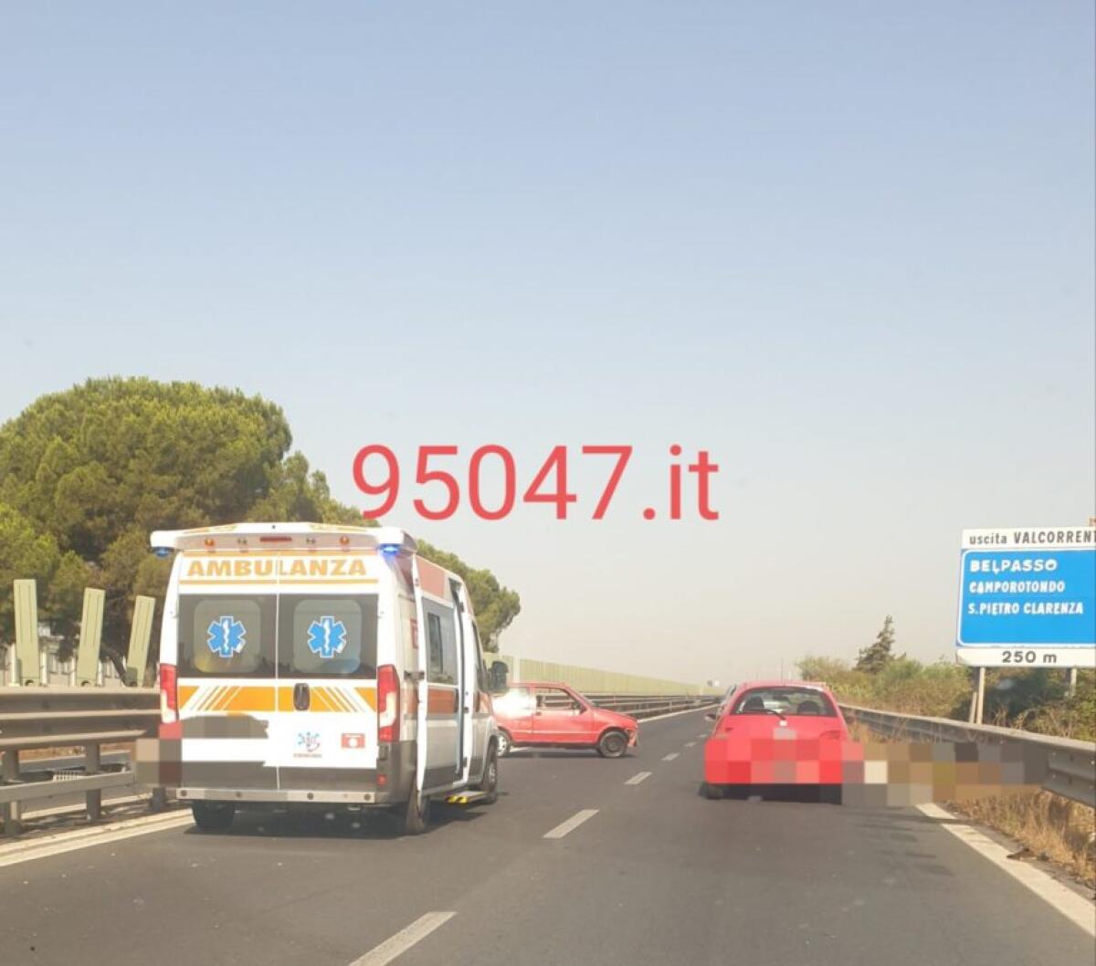 MISTERIOSO INCIDENTE SULLA SS121, AUTO  INCIDENTATA ABBANDONATA IN CORSIA DI SORPASSO - 