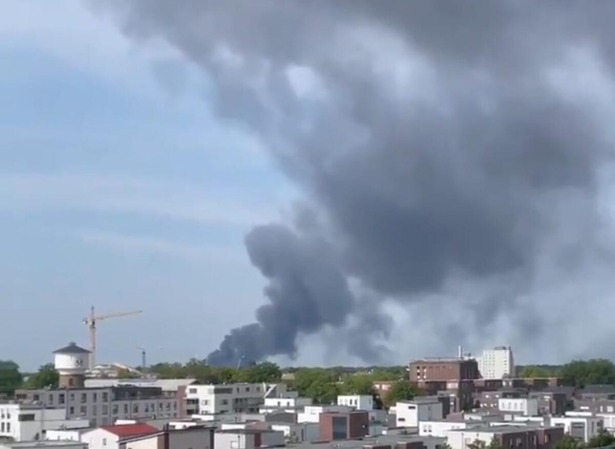 GERMANIA, ESPLOSIONE ALLA BAYER DI LEVERKUSEN. "STATE IN CASA E CHIUDETE LE FINESTRE" - 