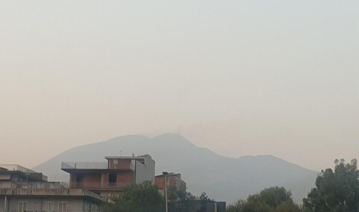 ETNA. RIPRESA L'ATTIVITÀ' STROMBOLIANA DAL CRATERE DI SUD-EST. TREMORE IN AUMENTO - 