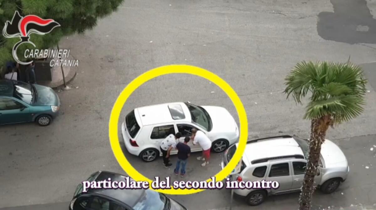 PATERNÒ: CINQUE ARRESTI PER ESTORSIONE AGGRAVATA - 