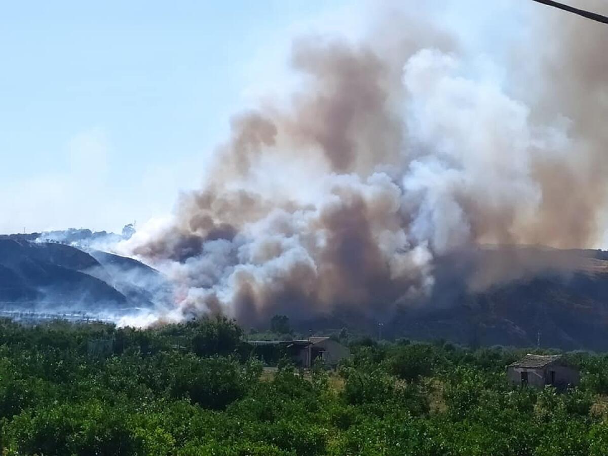 NOTA DEL PRESIDIO PARTECIPATIVO DEL PATTO DI FIUME SIMETO SULL'EMERGENZA INCENDI IN SICILIA - 