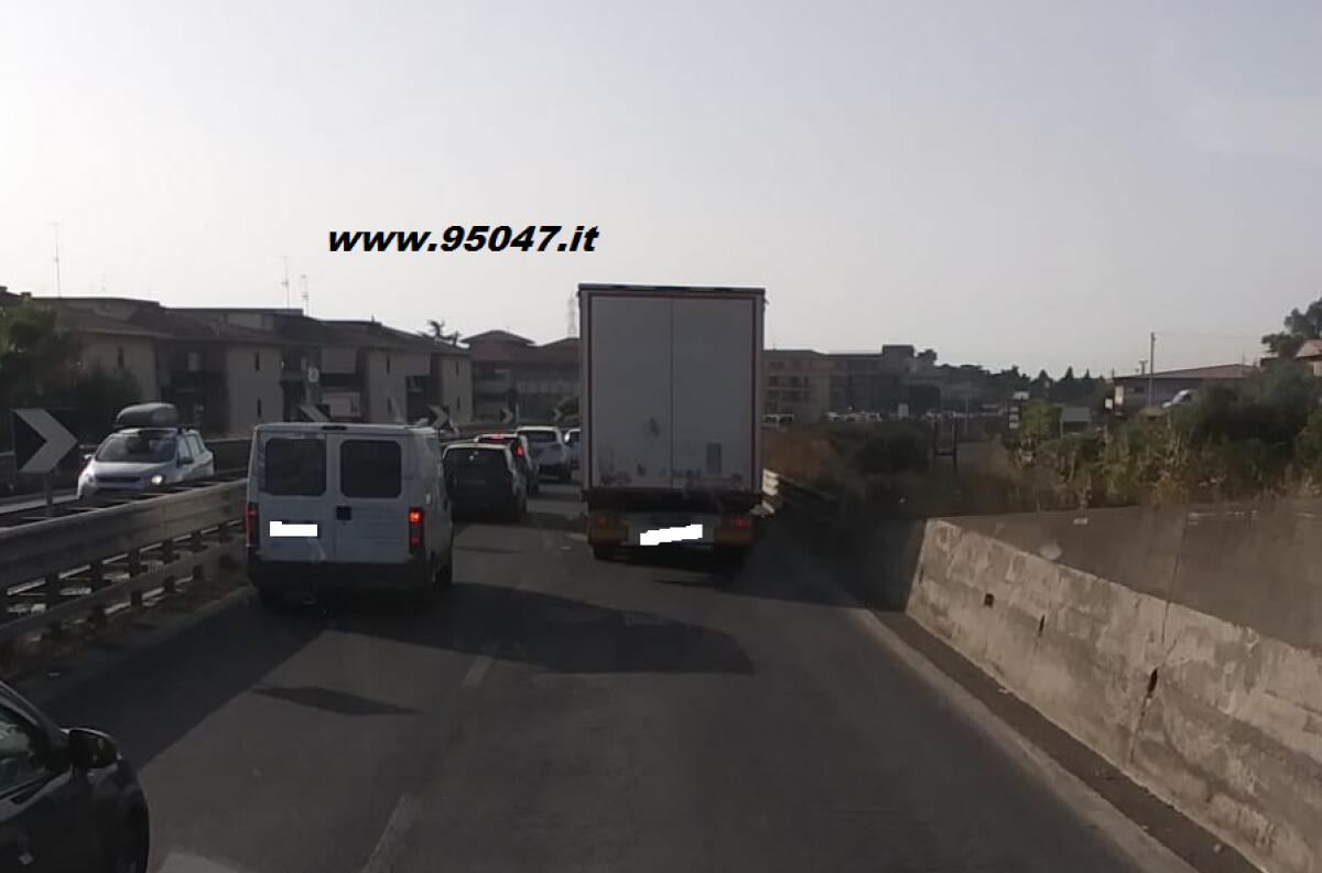 LAVORI SULLA SS121 , CODE E DISAGI  IN DIREZIONE CATANIA - 