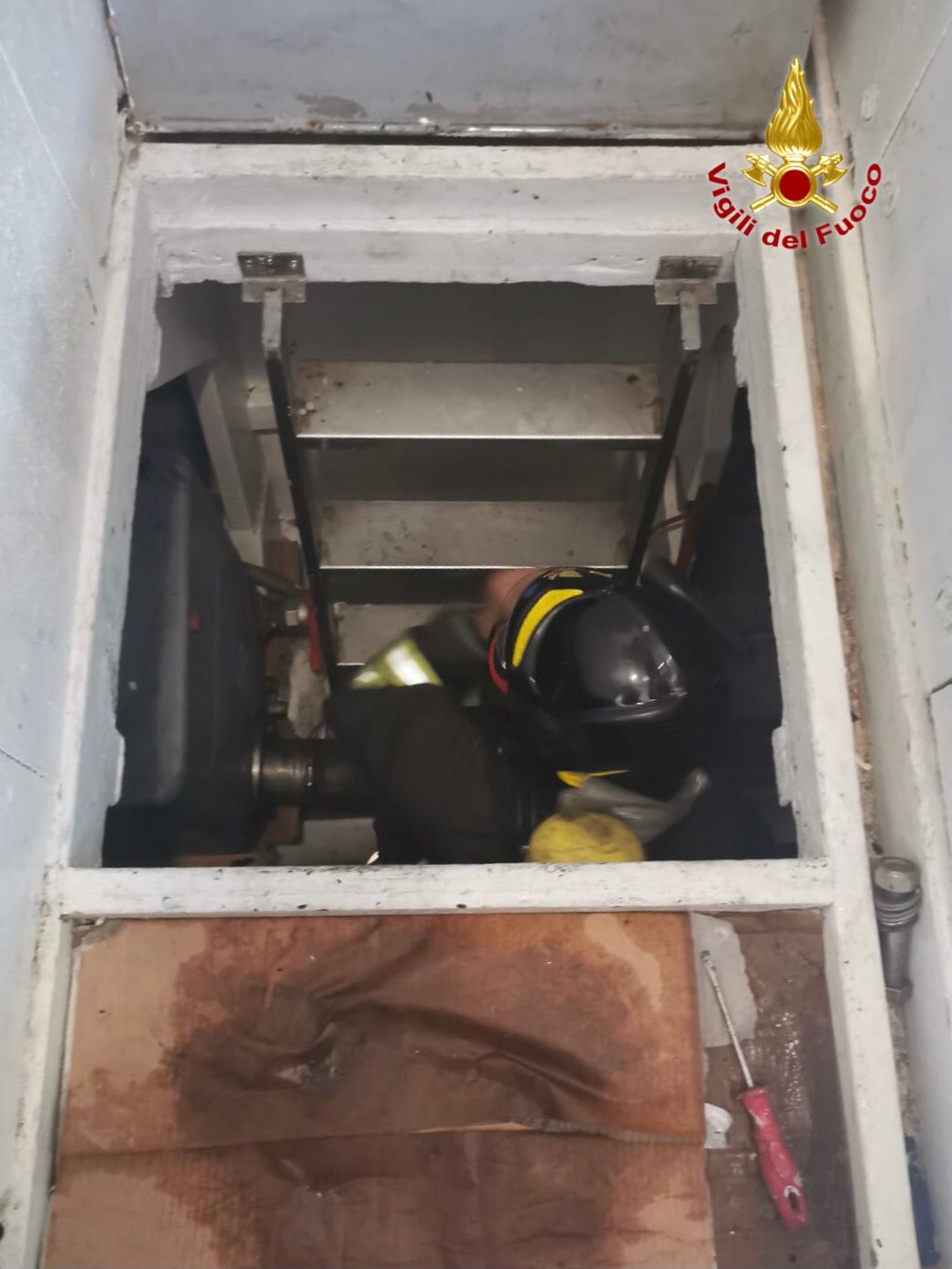 LIPARI.PAURA PER INCENDIO A BORDO DI UN TRAGHETTO CON 200 TURISTI, NESSUN FERITO