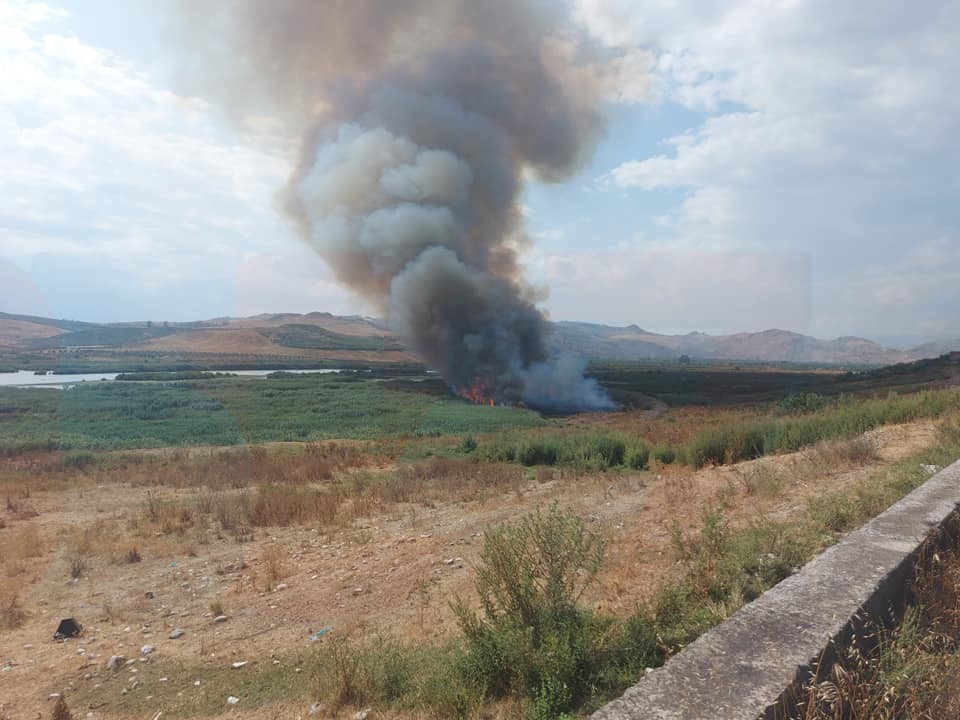 VASTO INCENDIO A PONTE BARCA - FOTO E VIDEO