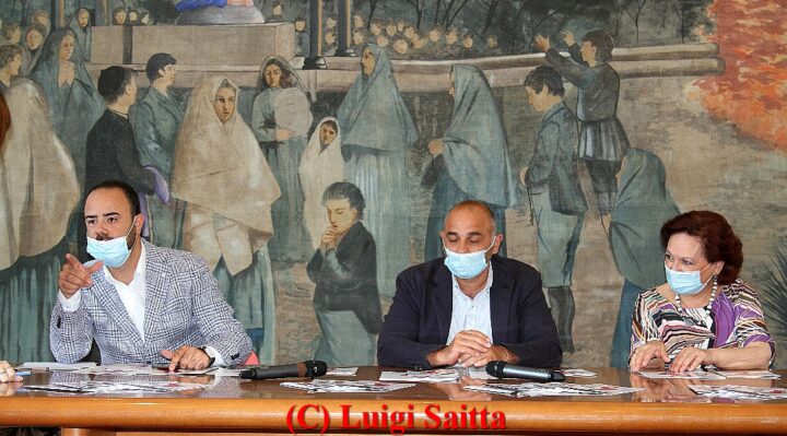 ZAFFERANA ETNEA: PRESENTATA ETNA IN SCENA 2021, MOLTE LE SERATE CON GRANDI ARTISTI