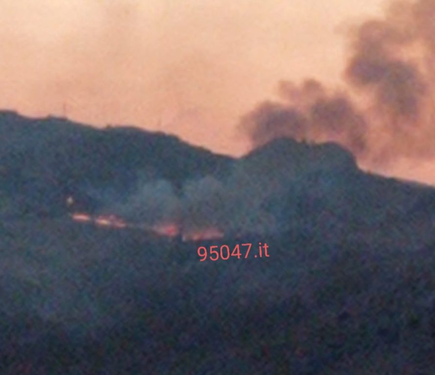 PATERNÒ: INCENDIO SUL MONTE CASTELLACCIO