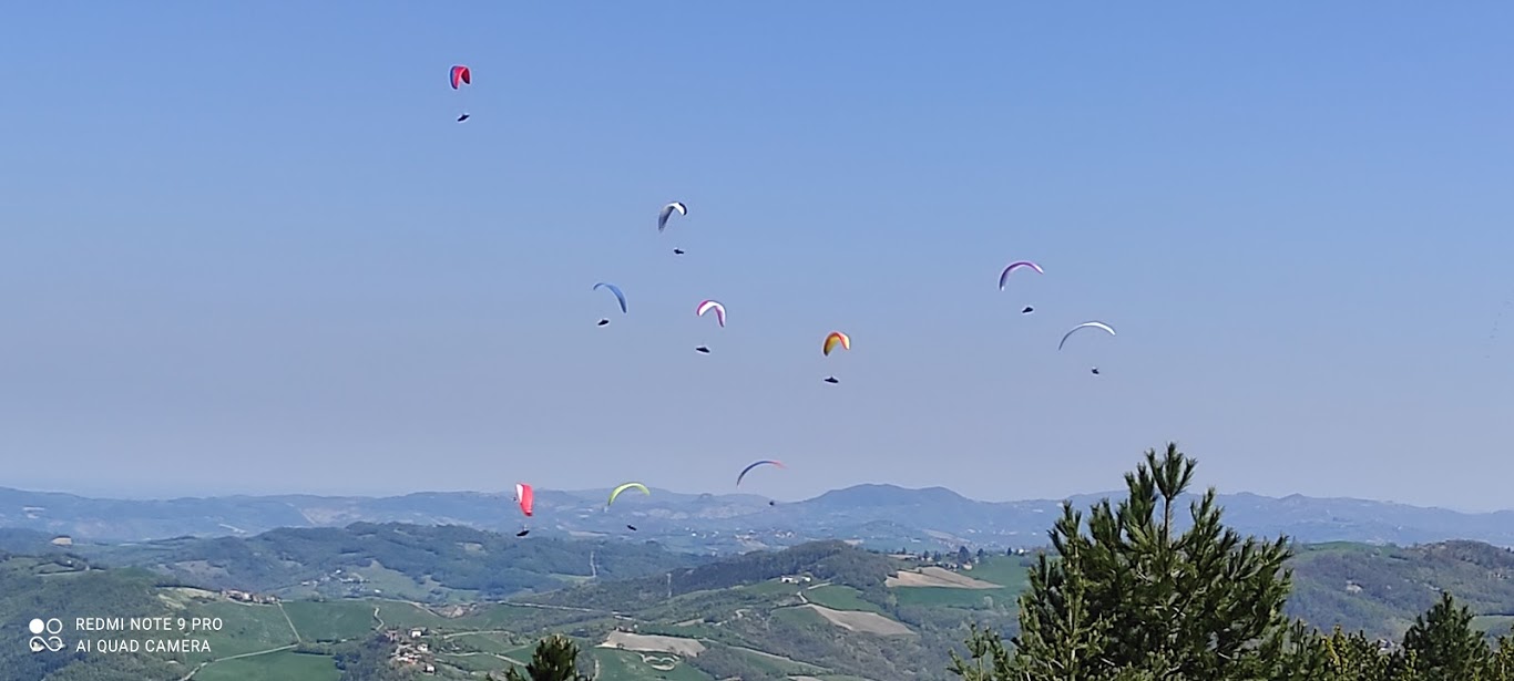 IN VAL PARMA I CAMPIONATI ITALIANI DI PARAPENDIO 2021, TRA I FAVORITI IL PATERNESE MARCO BUSETTA