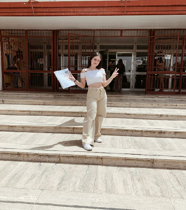 ALESSIA LUCIA COSENTINO ISTITUTO FRANCESCO DE SANCTIS 5°Sez. BL