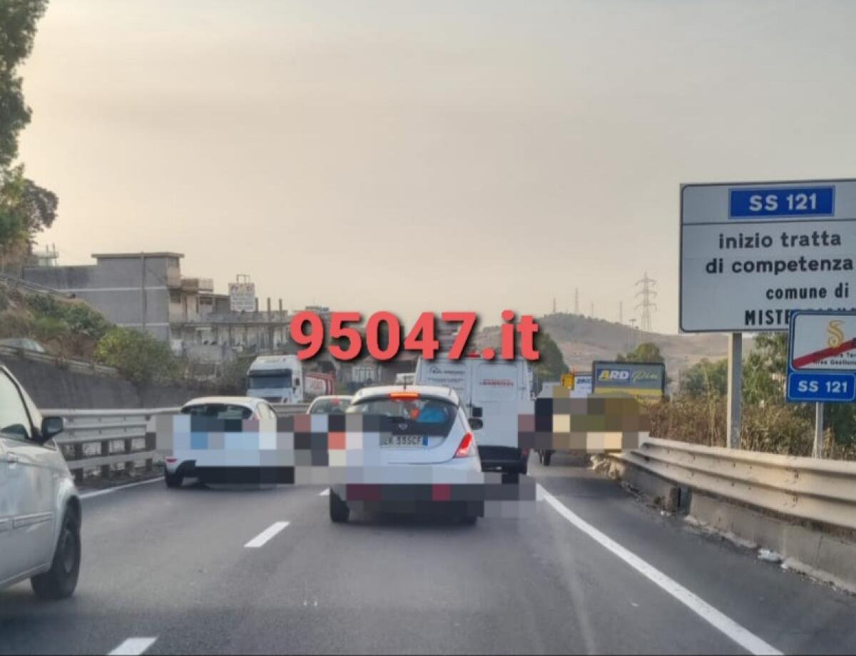 LAVORI SULLA SS121, LUNGHE CODE IN DIREZIONE CATANIA - 