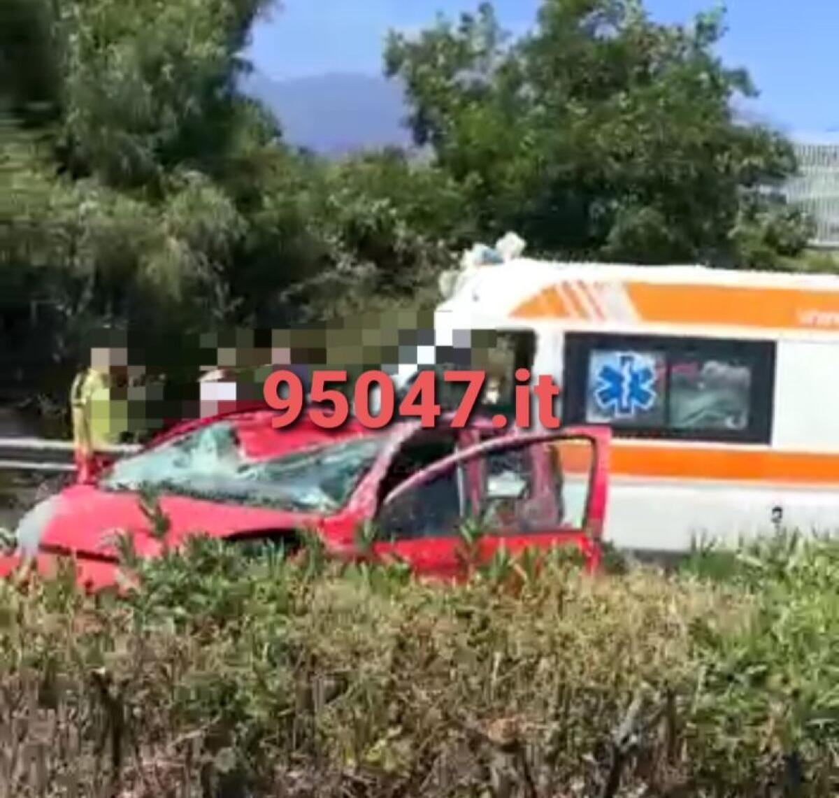 AGGIORNAMENTO INCIDENTE SULL'A18, FERITE DUE DONNE DI BIANCAVILLA: UNA È IN CODICE ROSSO - 